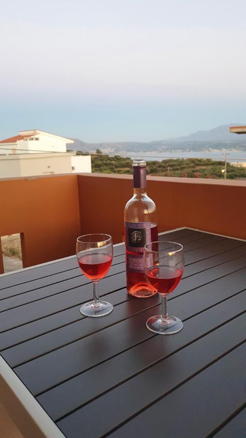 Blue Bay Apartment La Canea Esterno foto