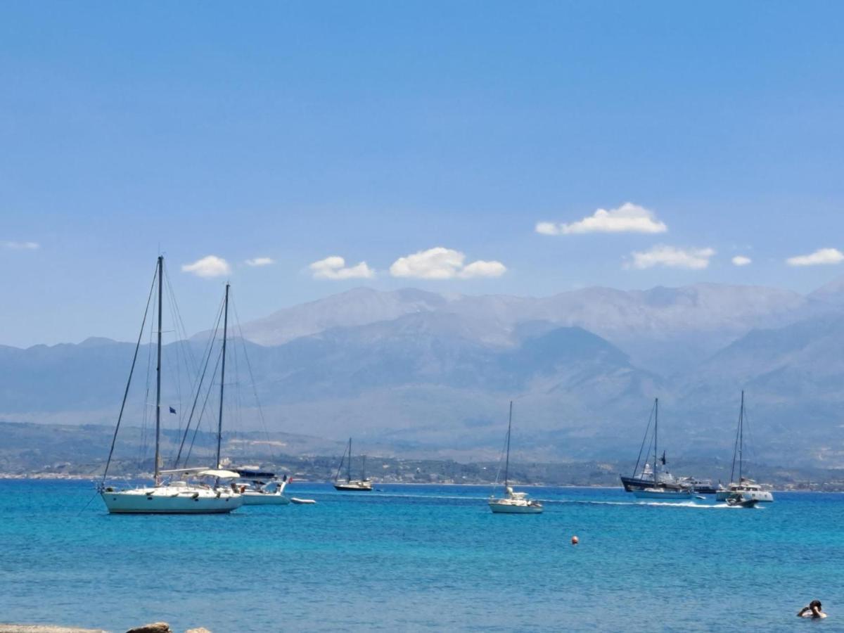 Blue Bay Apartment La Canea Esterno foto
